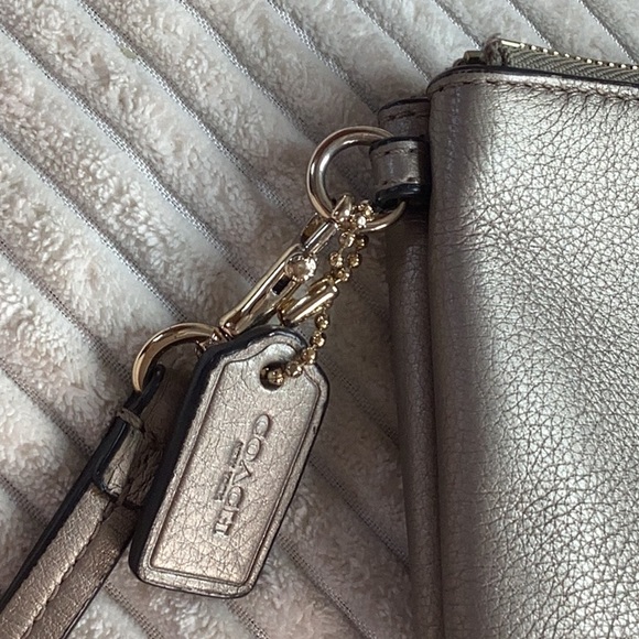 Coach Champagne leather double wristlet. - Picture 14 of 17